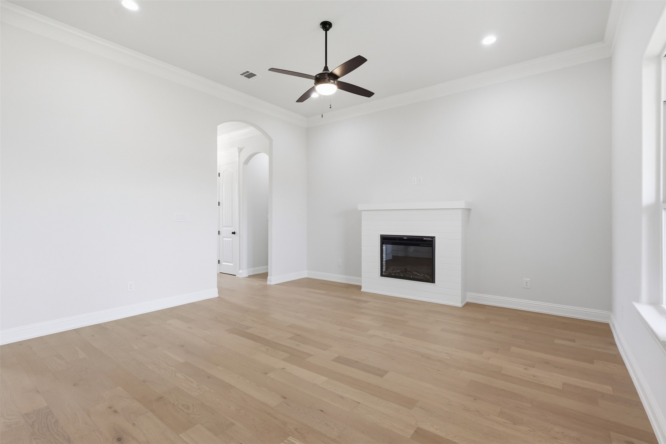 728 Raylan Street Springtown TX 76082
