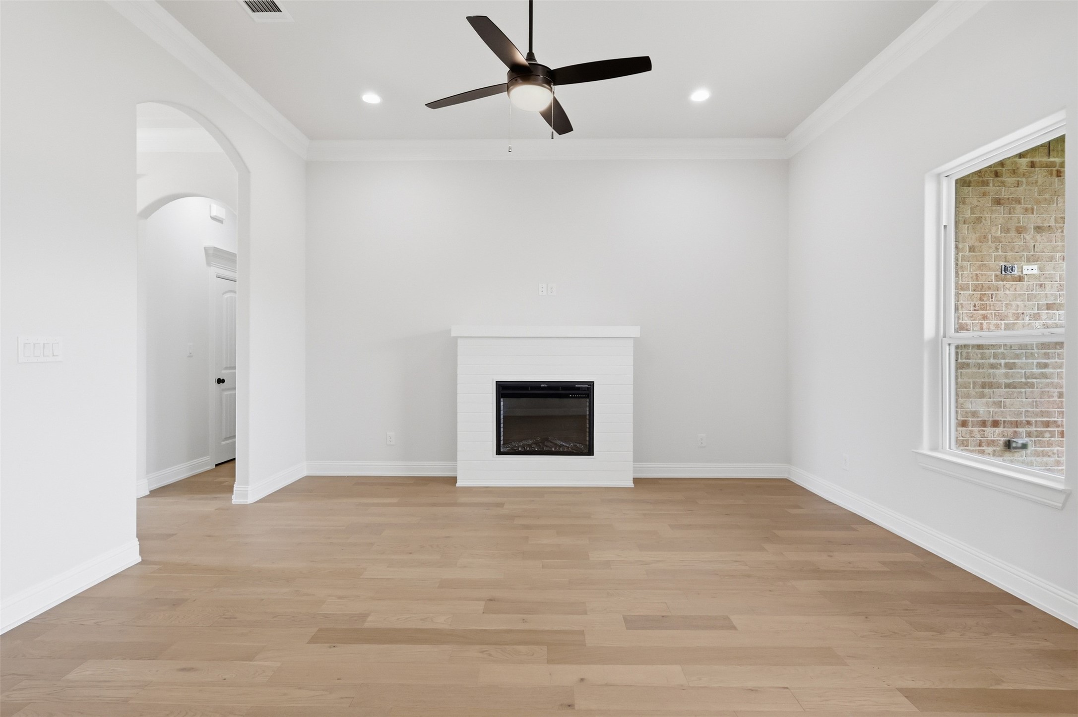 728 Raylan Street Springtown TX 76082