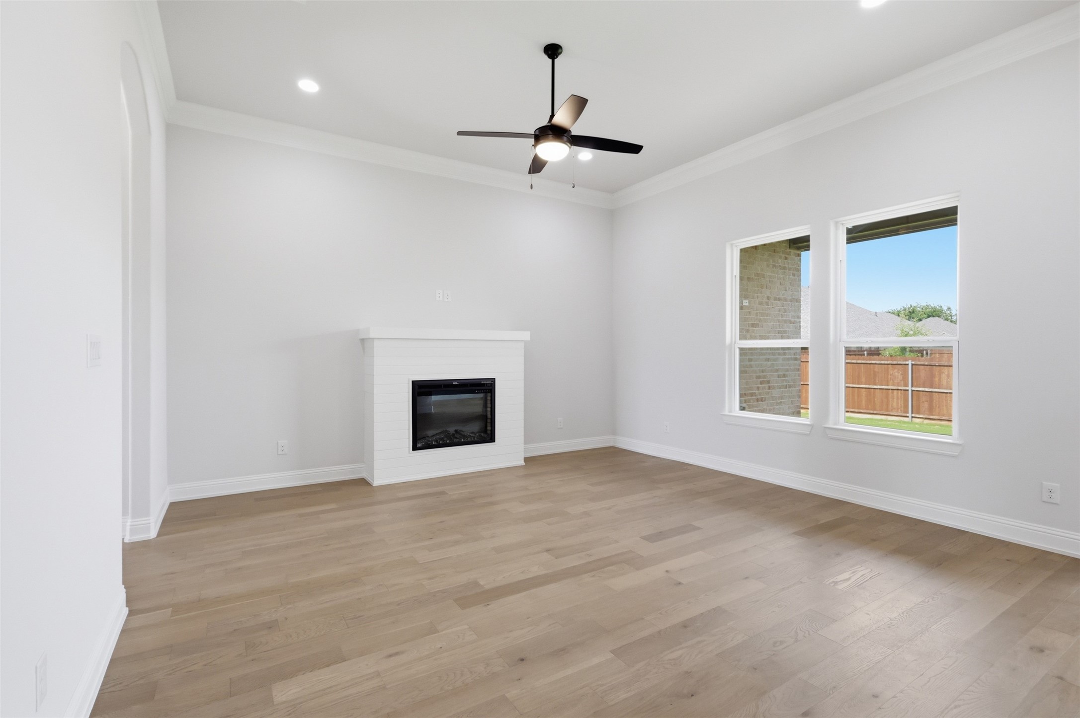 728 Raylan Street Springtown TX 76082