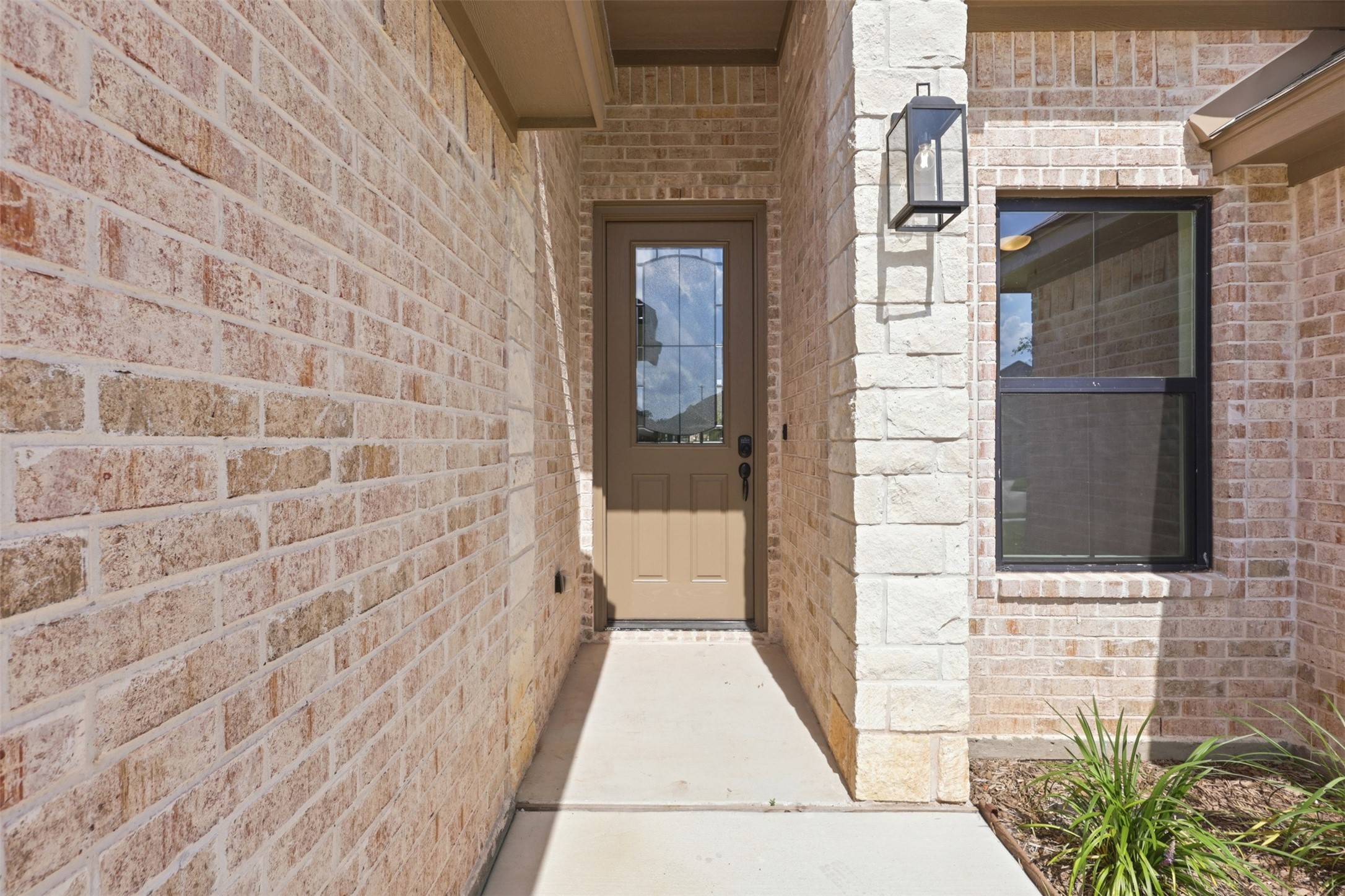 728 Raylan Street Springtown TX 76082
