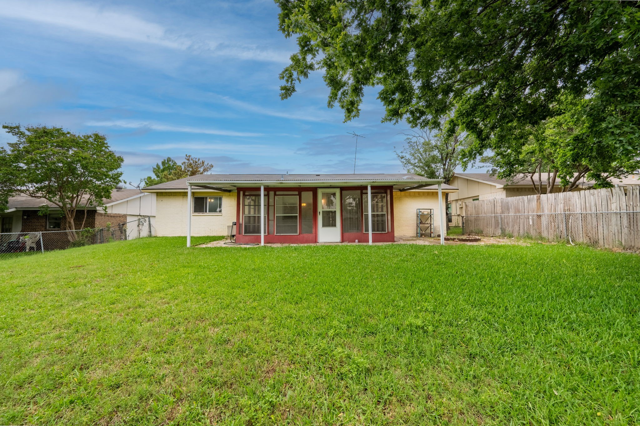 5514 Laredo Lane Garland TX 75043