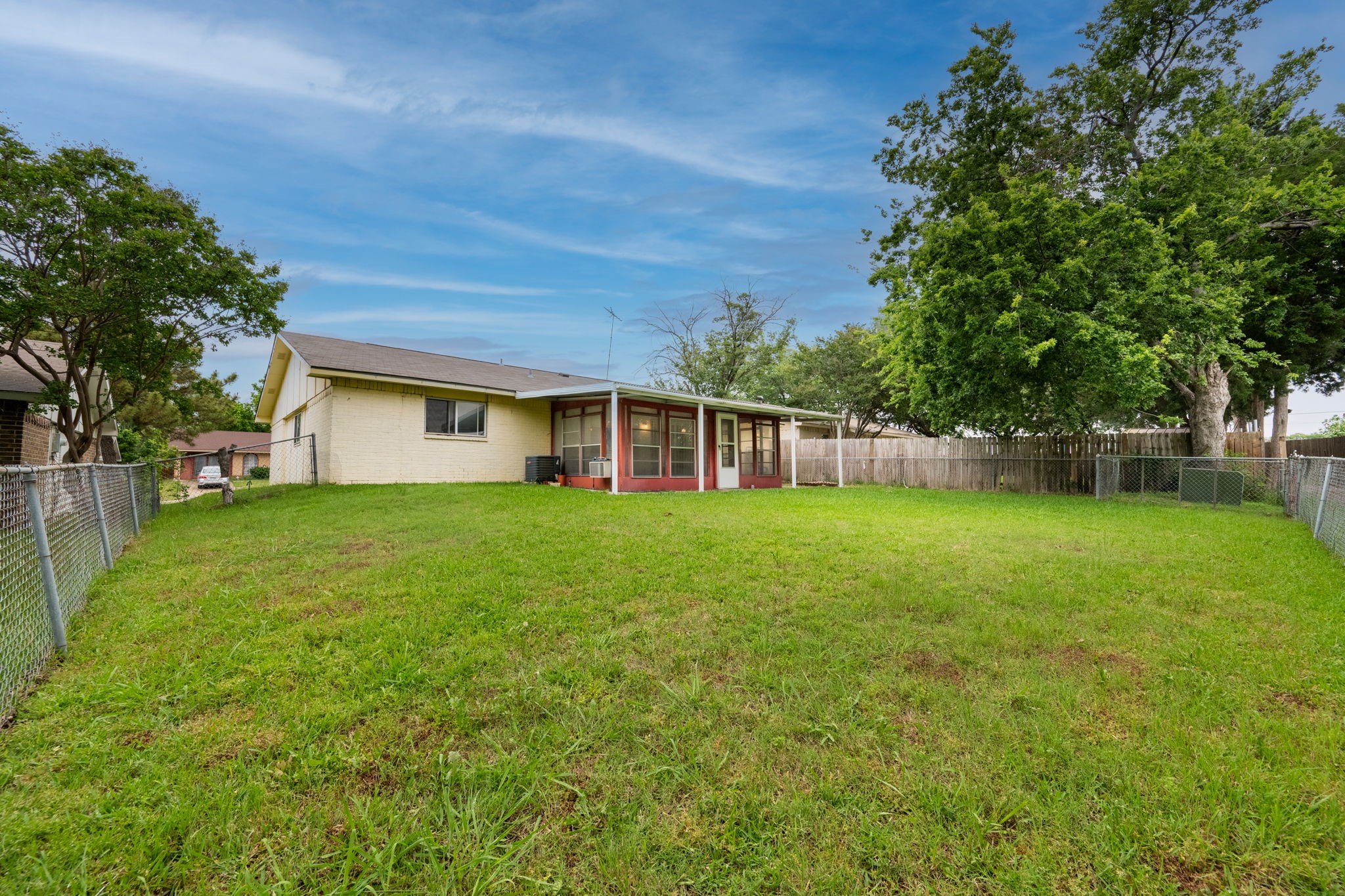 5514 Laredo Lane Garland TX 75043