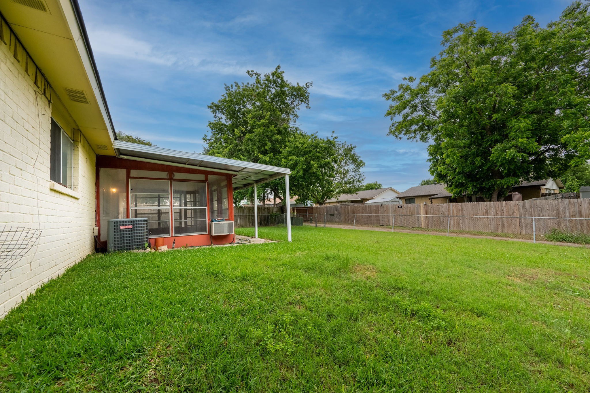 5514 Laredo Lane Garland TX 75043