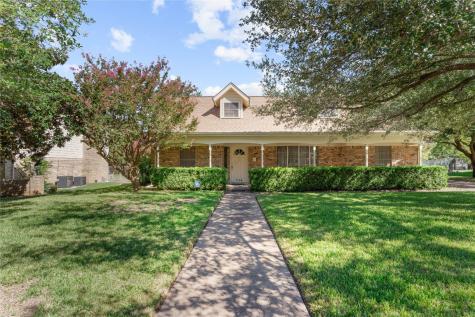 732 Surrey Circle Grand Prairie TX 75050