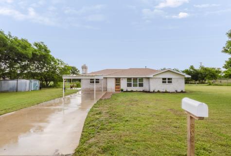 902 Fannin Street Nocona TX 76255