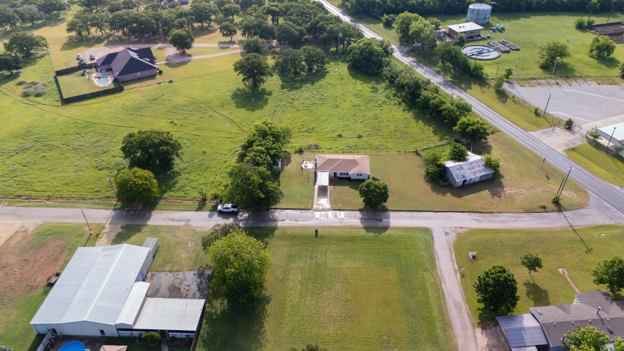 902 Fannin Street Nocona TX 76255