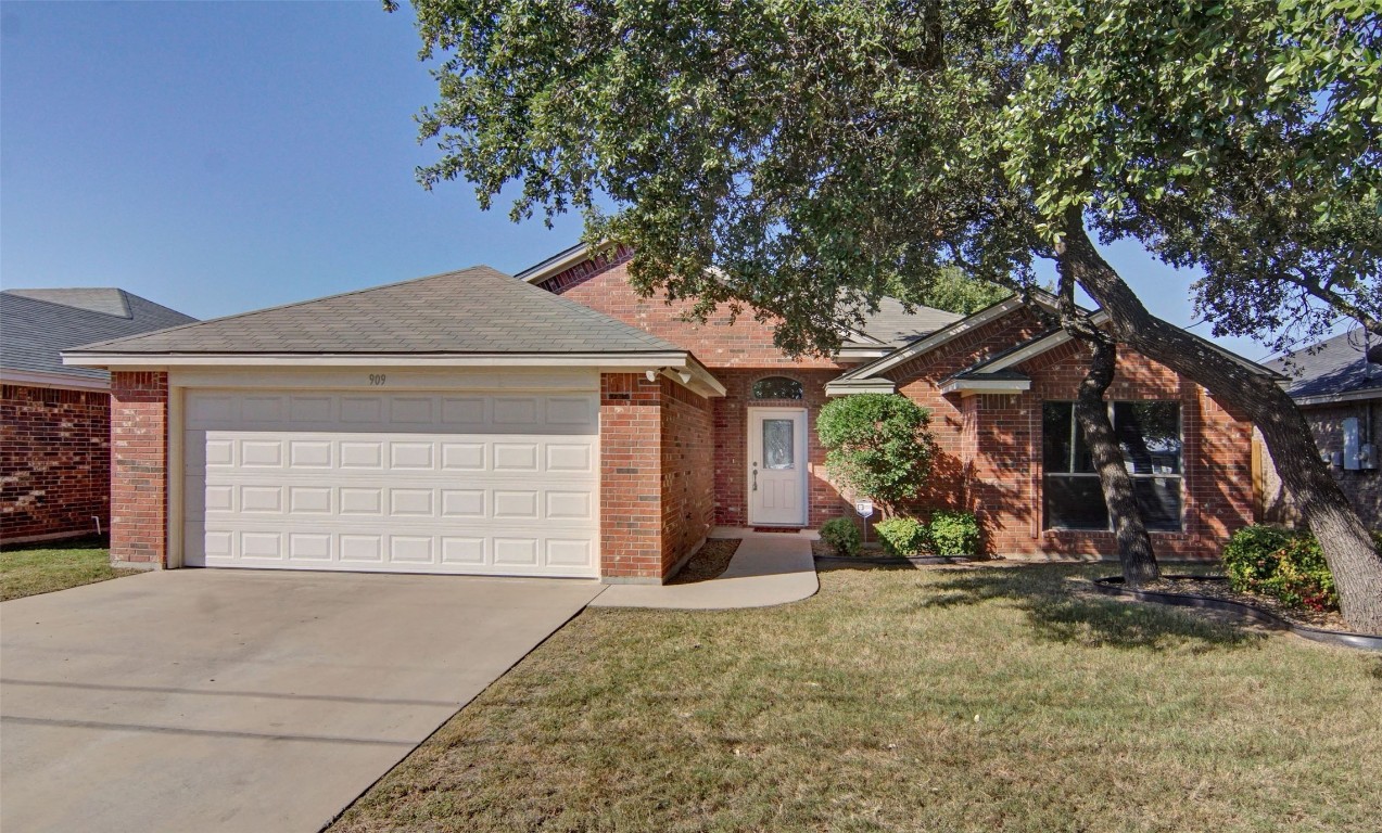 909 King Street Weatherford TX 76086