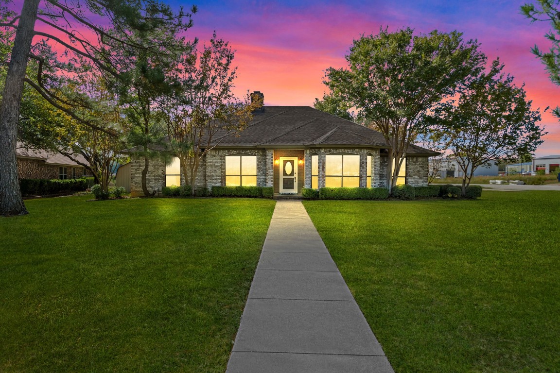 100 Kings Place Joshua TX 76058