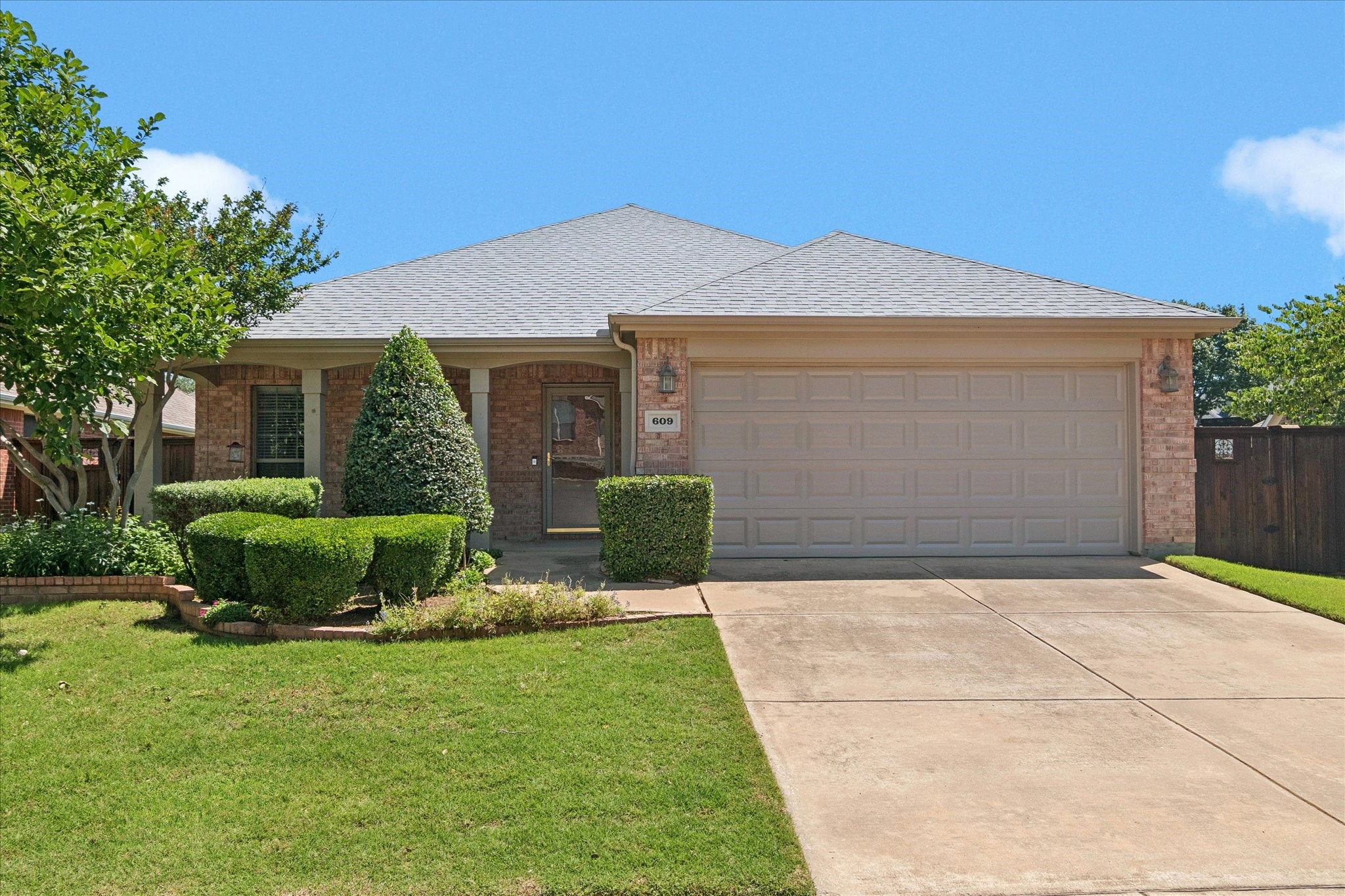 609 Lake Point Drive Little Elm TX 75068