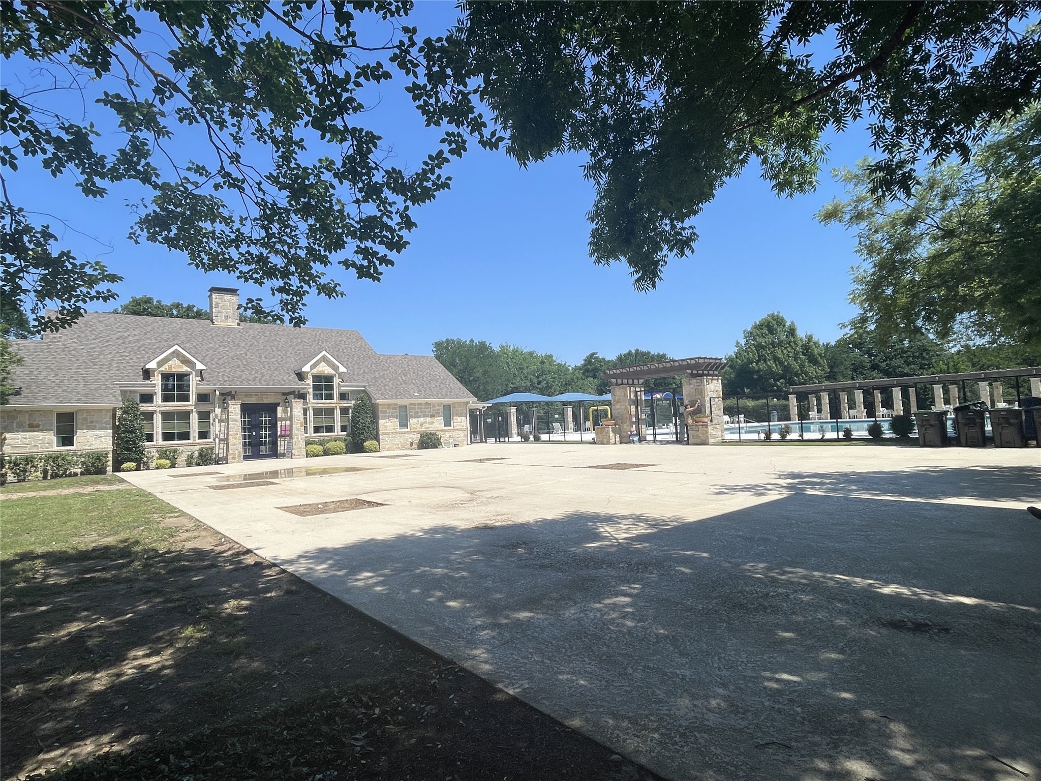 609 Lake Point Drive Little Elm TX 75068