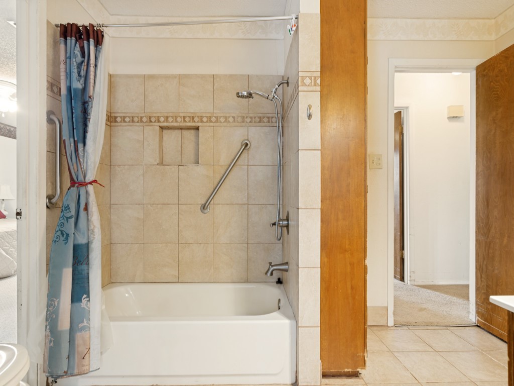 501 Stevens Drive Benbrook TX 76126