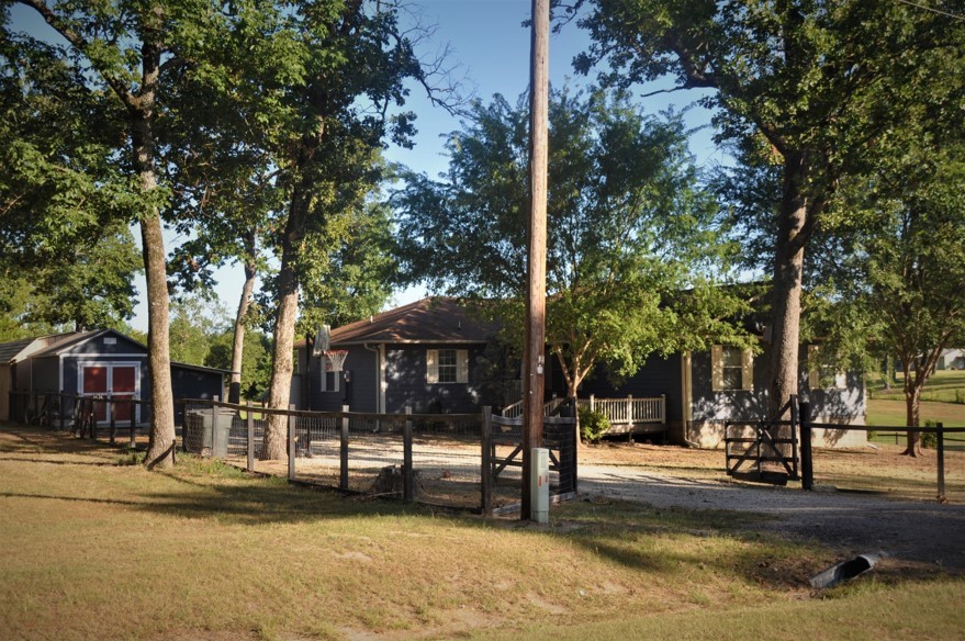 515 Vz County Road 1112 Grand Saline TX 75140