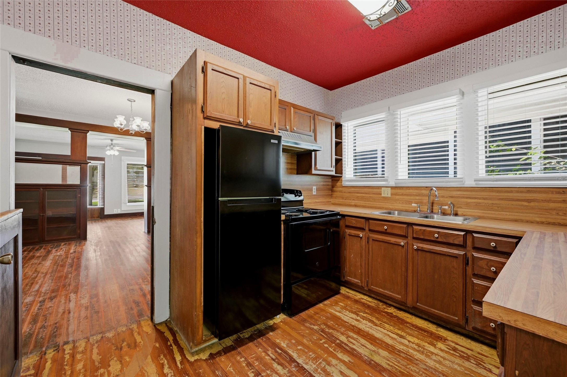529 E Woodard Street Denison TX 75021