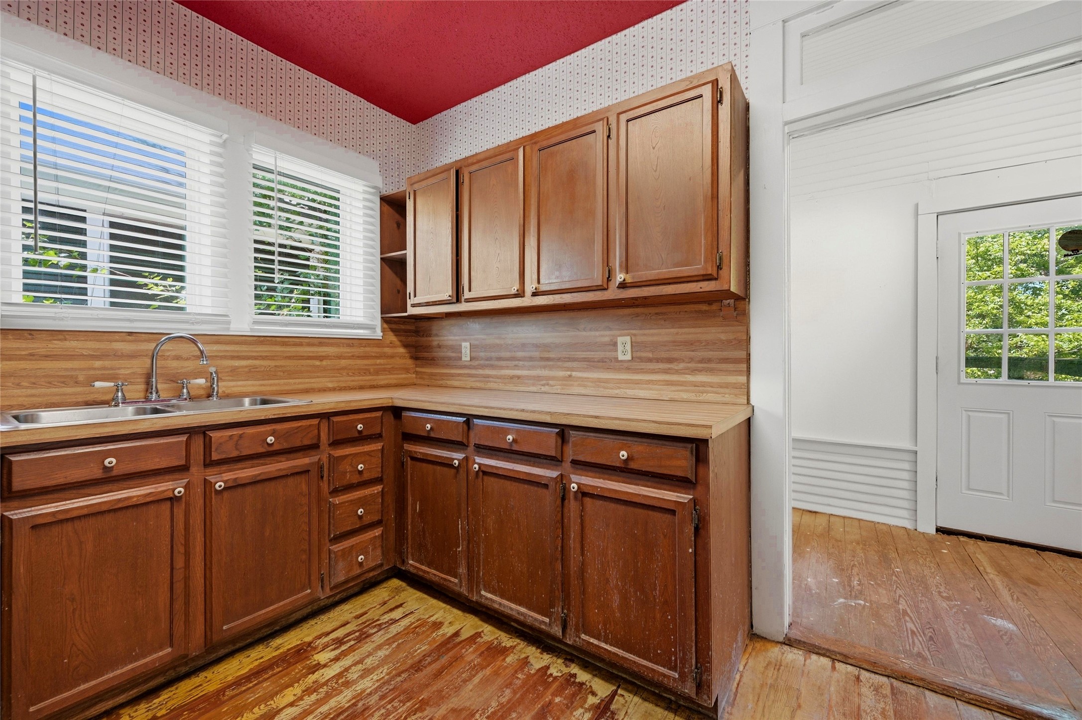 529 E Woodard Street Denison TX 75021