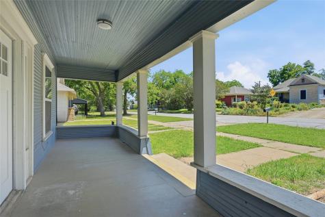 529 E Woodard Street Denison TX 75021