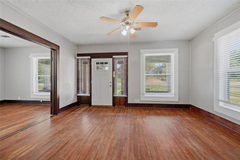 529 E Woodard Street Denison TX 75021
