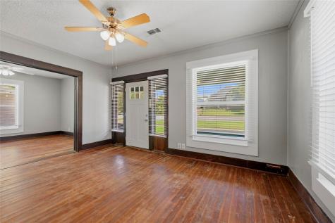 529 E Woodard Street Denison TX 75021