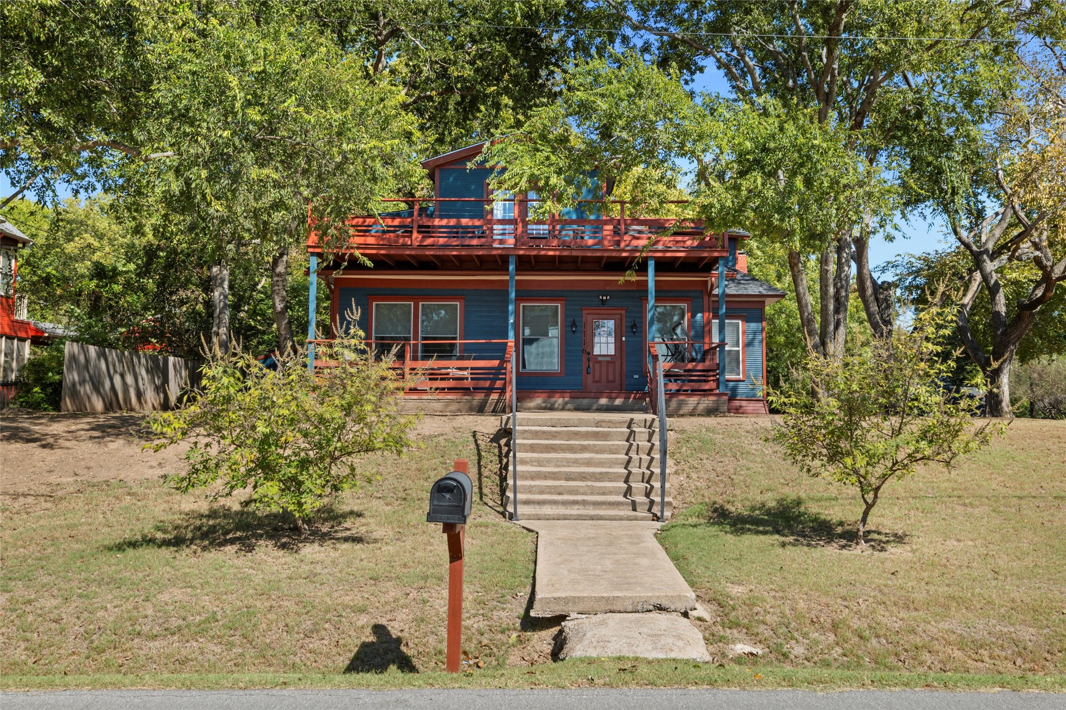 1116 W Jefferson Street Waxahachie TX 75165