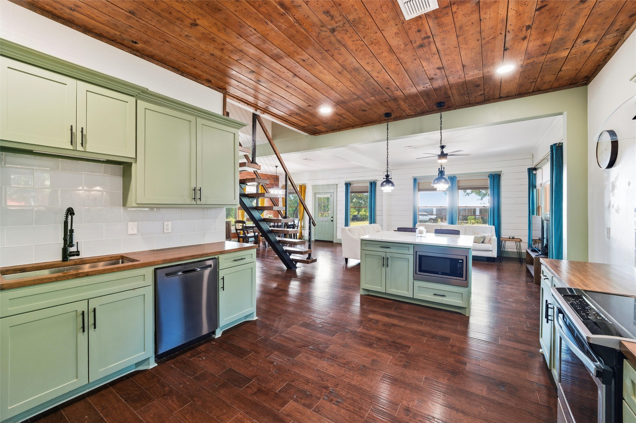 1116 W Jefferson Street Waxahachie TX 75165