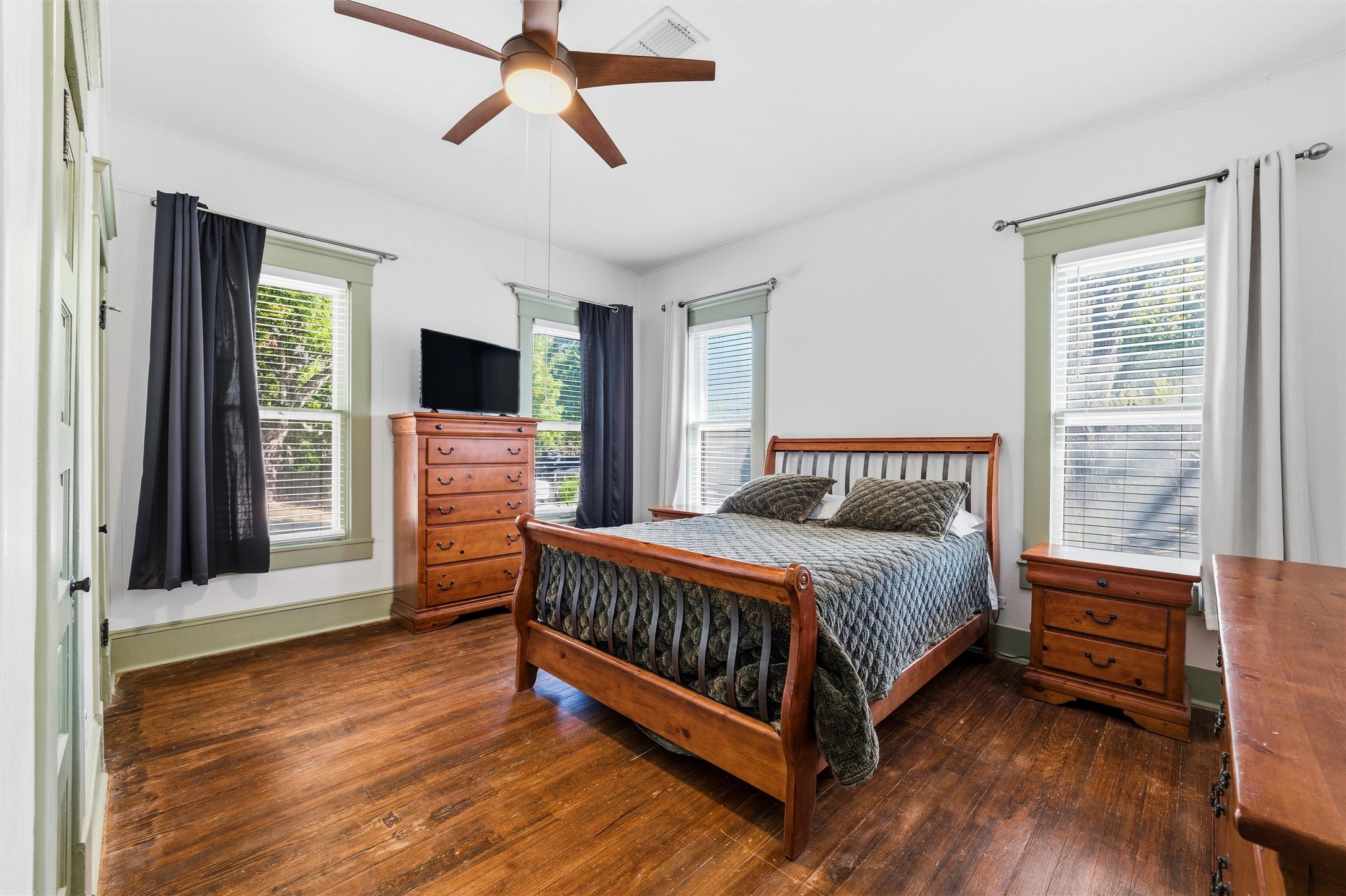 1116 W Jefferson Street Waxahachie TX 75165