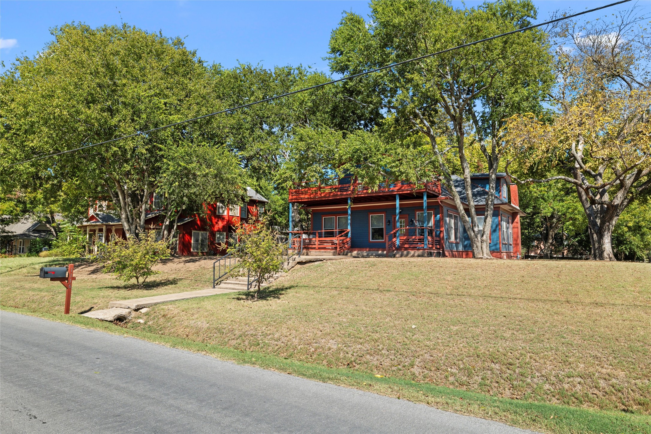 1116 W Jefferson Street Waxahachie TX 75165