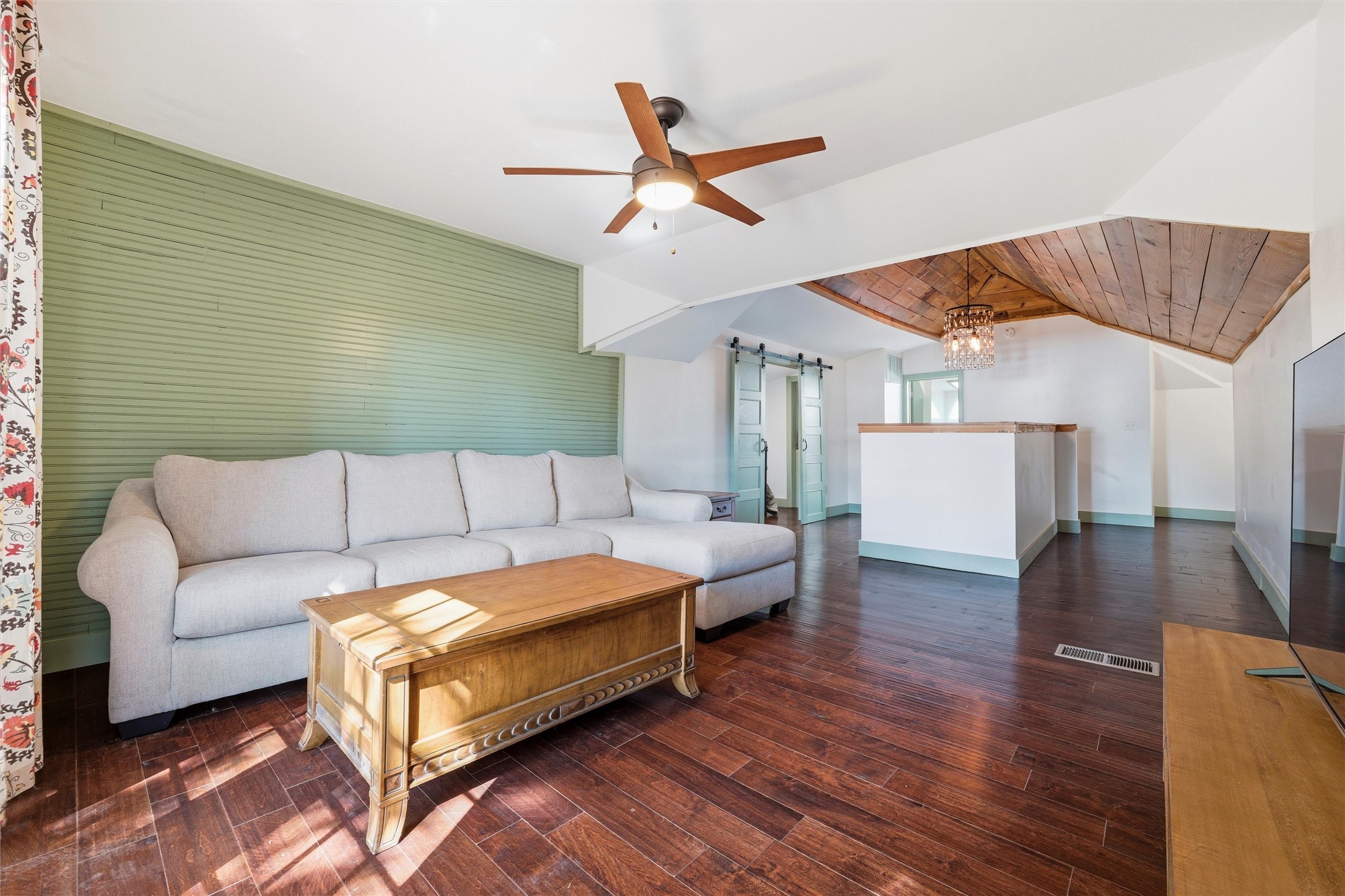 1116 W Jefferson Street Waxahachie TX 75165