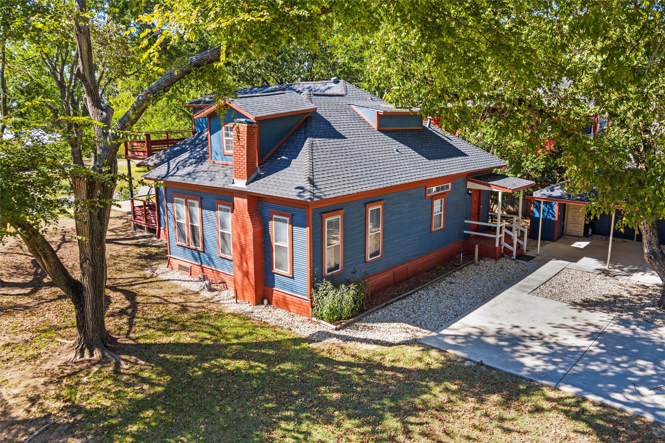 1116 W Jefferson Street Waxahachie TX 75165