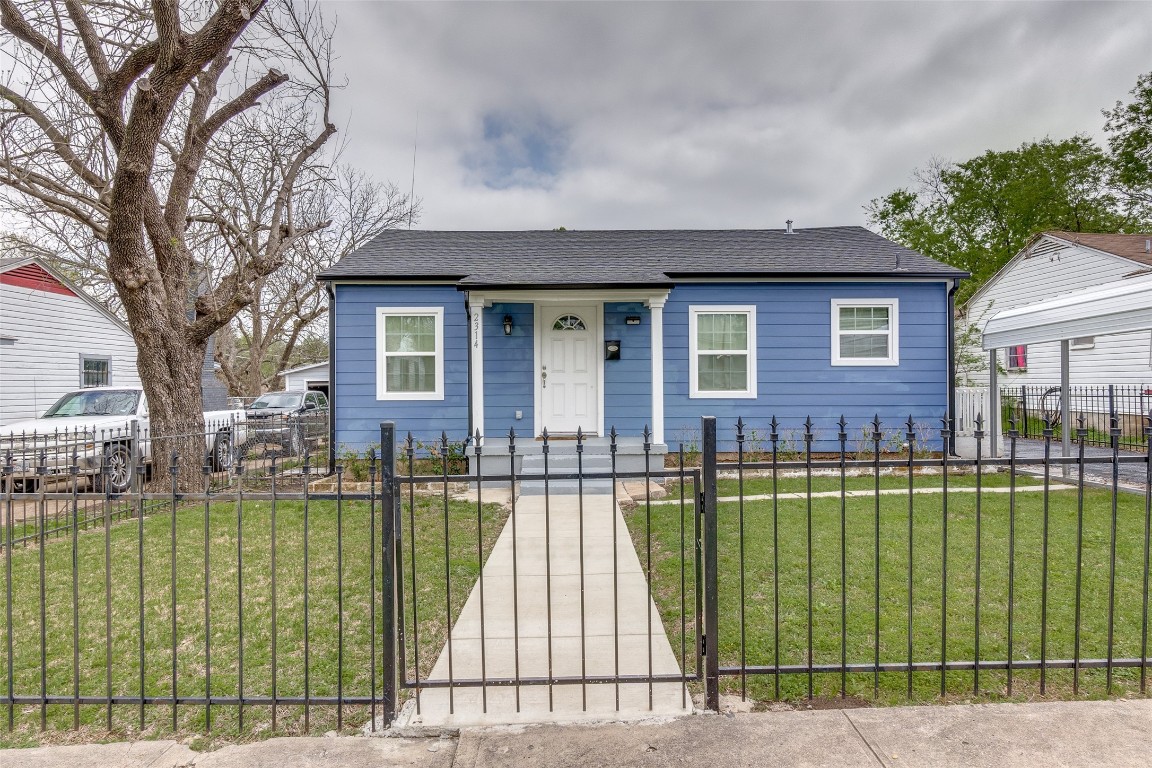 2314 Lea Crest Drive Dallas TX 75216
