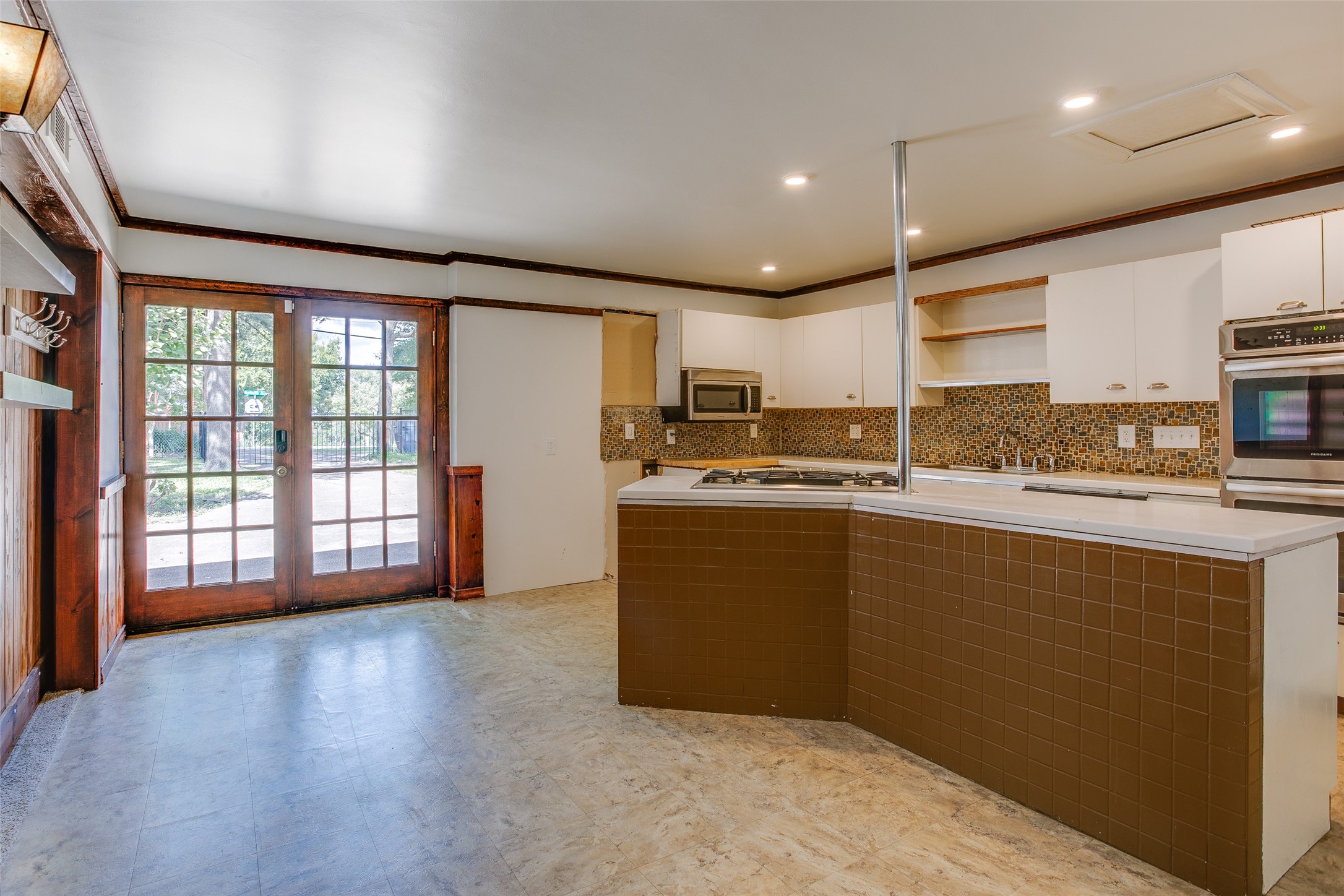 7937 Deer Trail Drive Dallas TX 75238