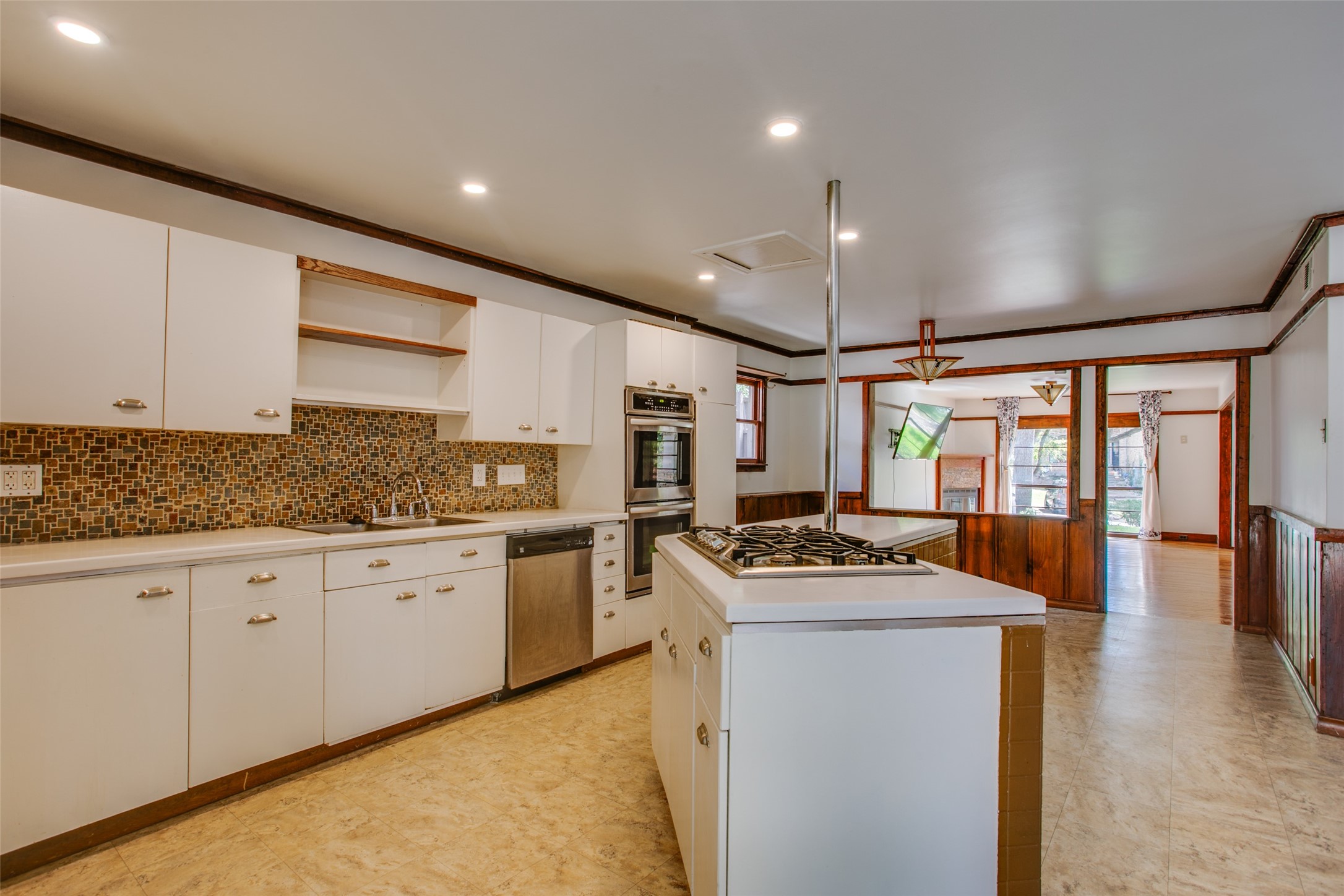 7937 Deer Trail Drive Dallas TX 75238