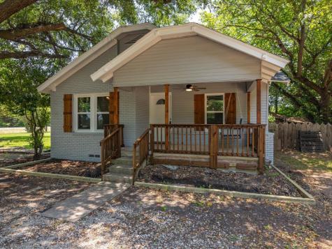 2617 Bear Creek Road Lancaster TX 75146