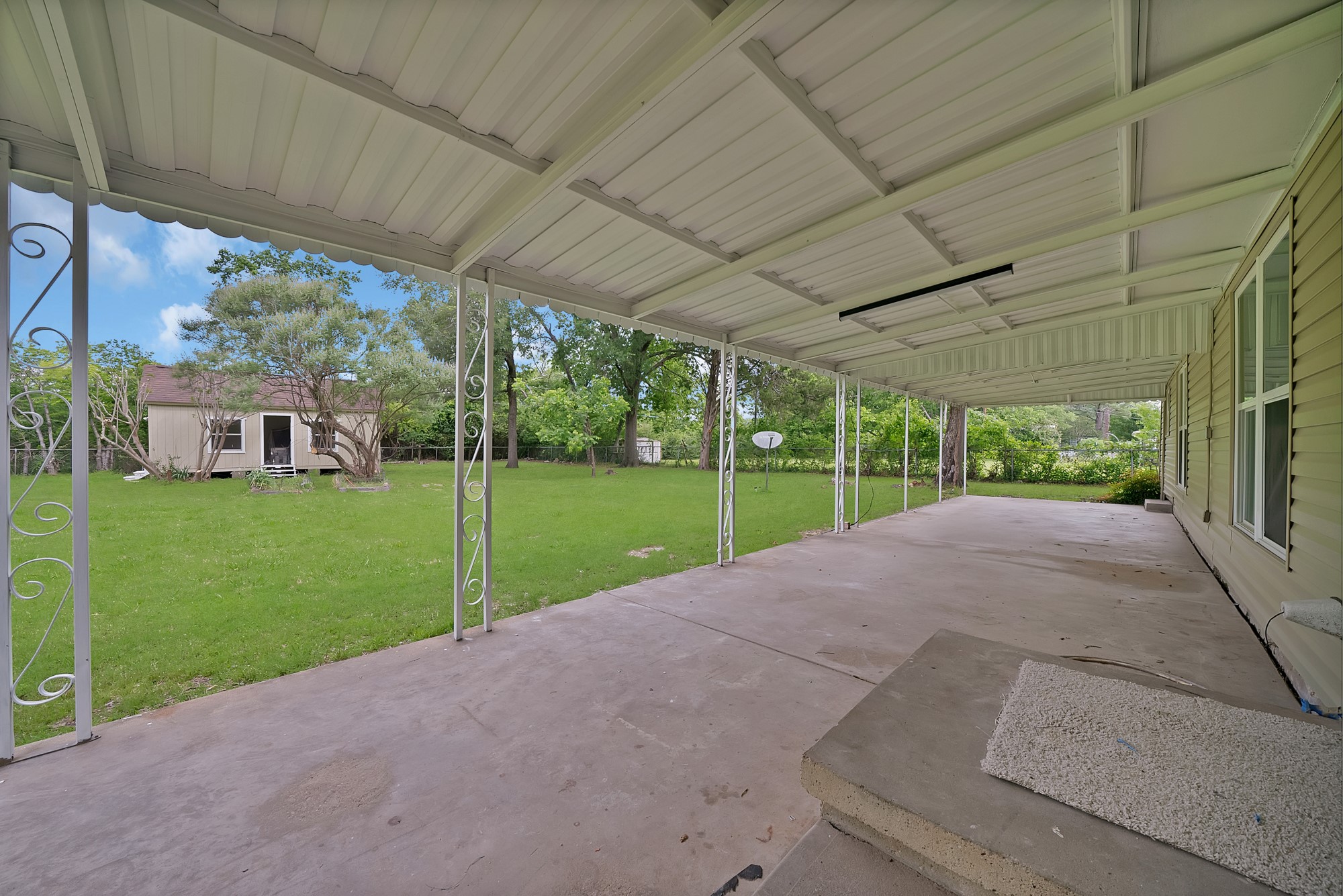 109 Brookhollow Drive Terrell TX 75160