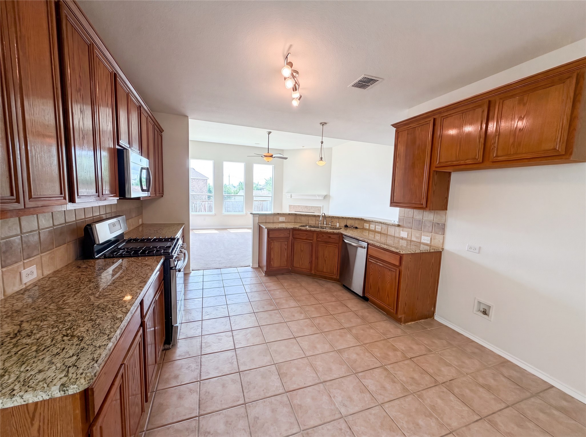 1202 Mccormick Street Garland TX 75040