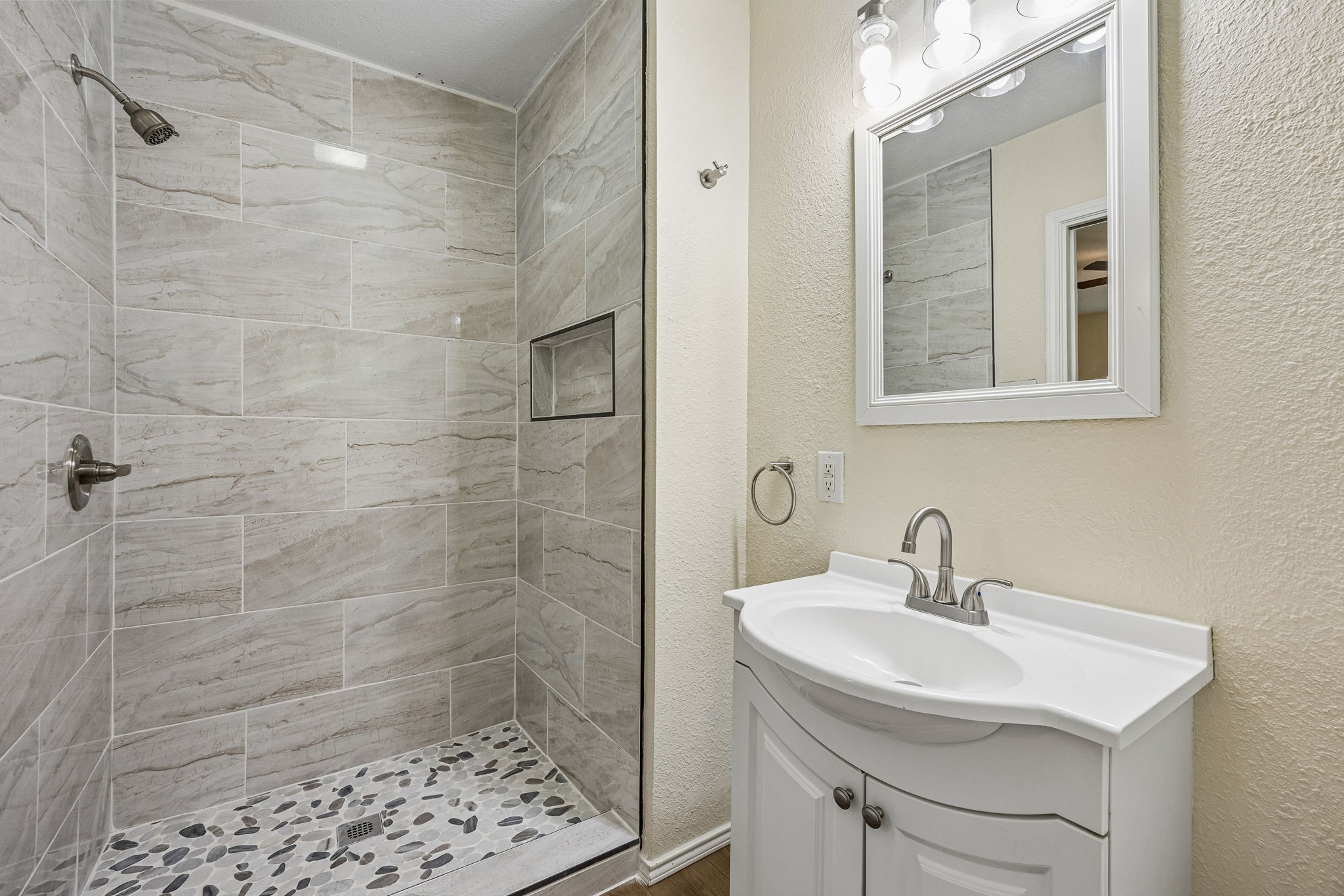 740 Joanna Drive Hurst TX 76053