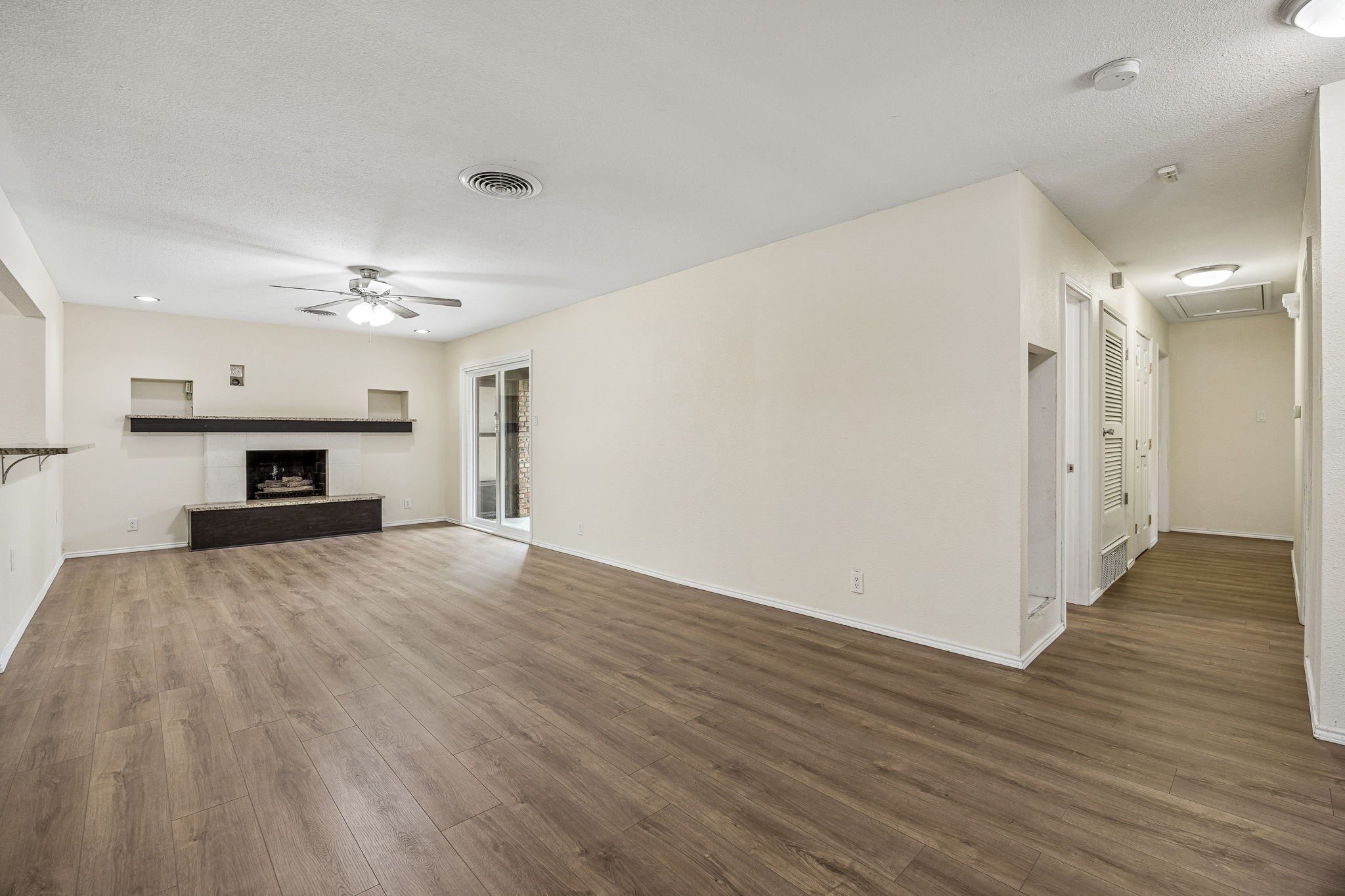 740 Joanna Drive Hurst TX 76053