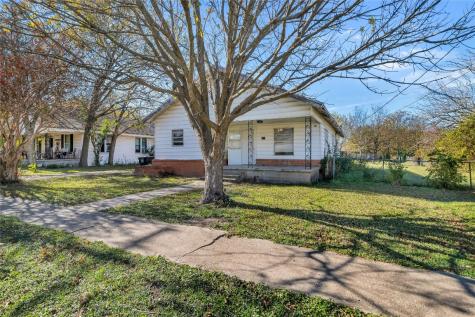 304 S Elm Milford TX 76670