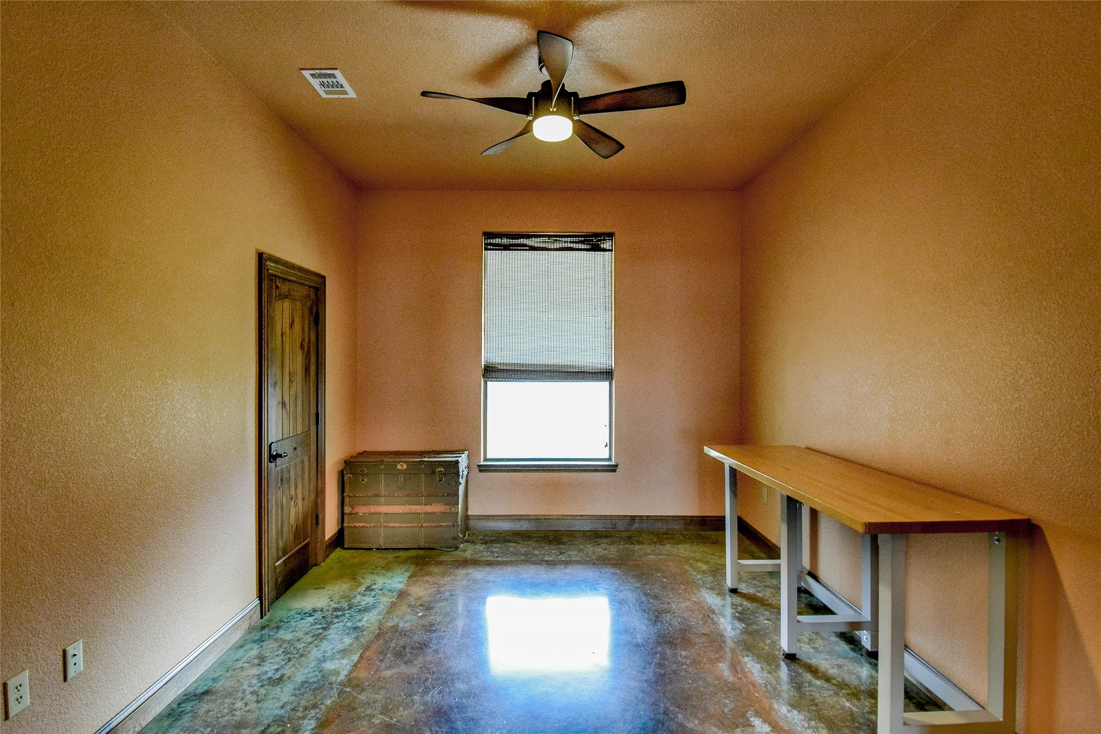 1501 S Chisholm Trail Granbury TX 76048