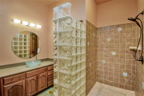 1501 S Chisholm Trail Granbury TX 76048