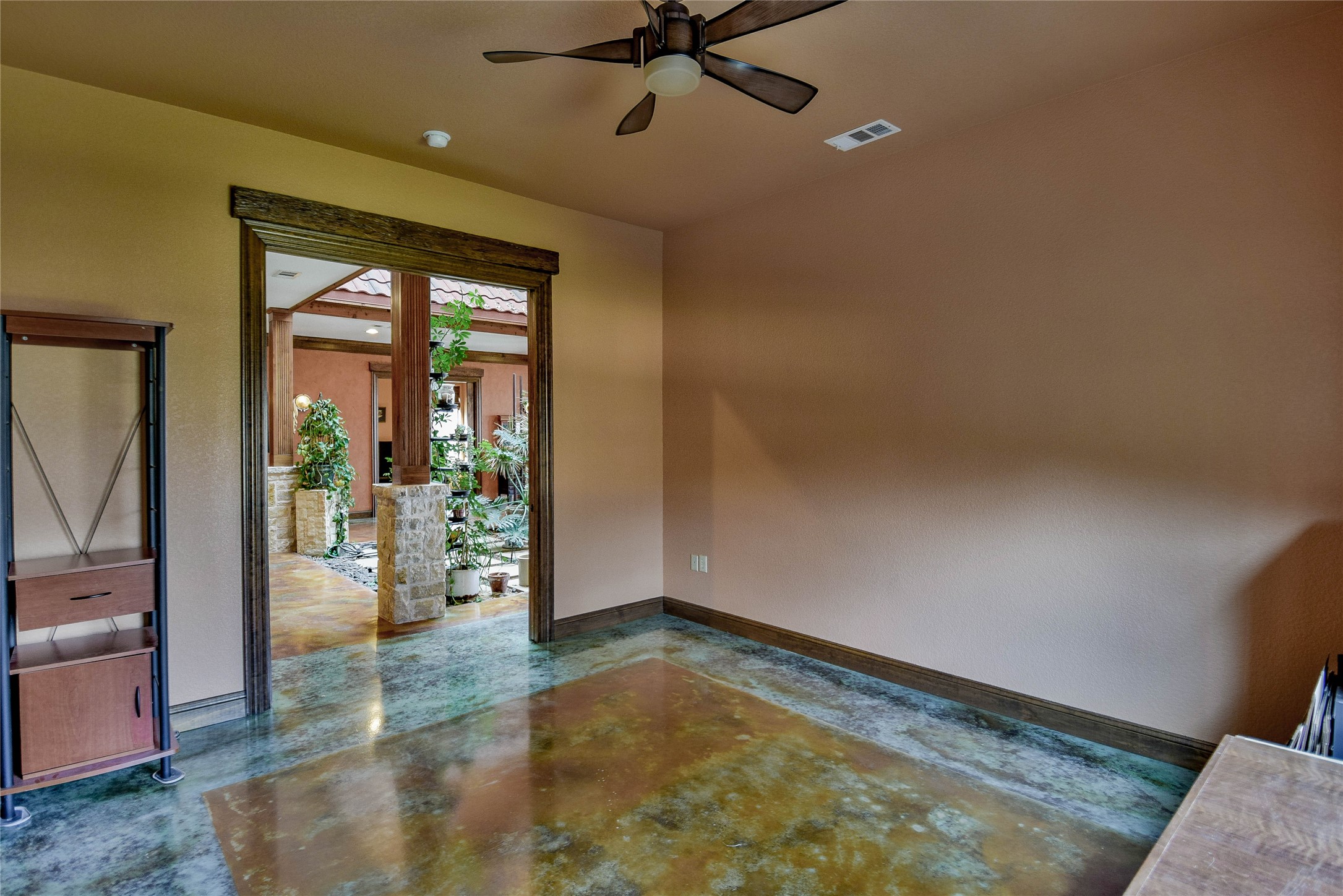 1501 S Chisholm Trail Granbury TX 76048