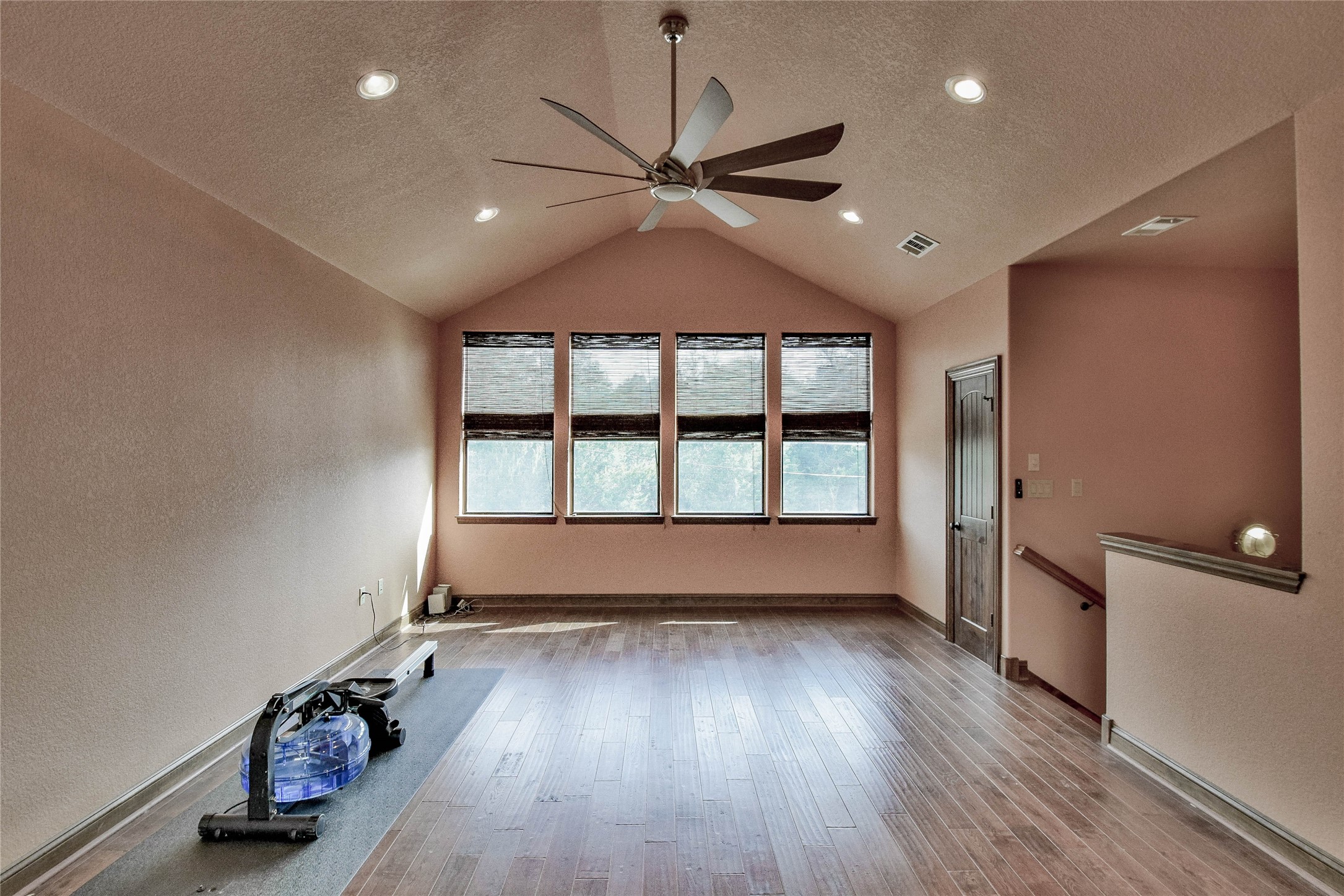1501 S Chisholm Trail Granbury TX 76048