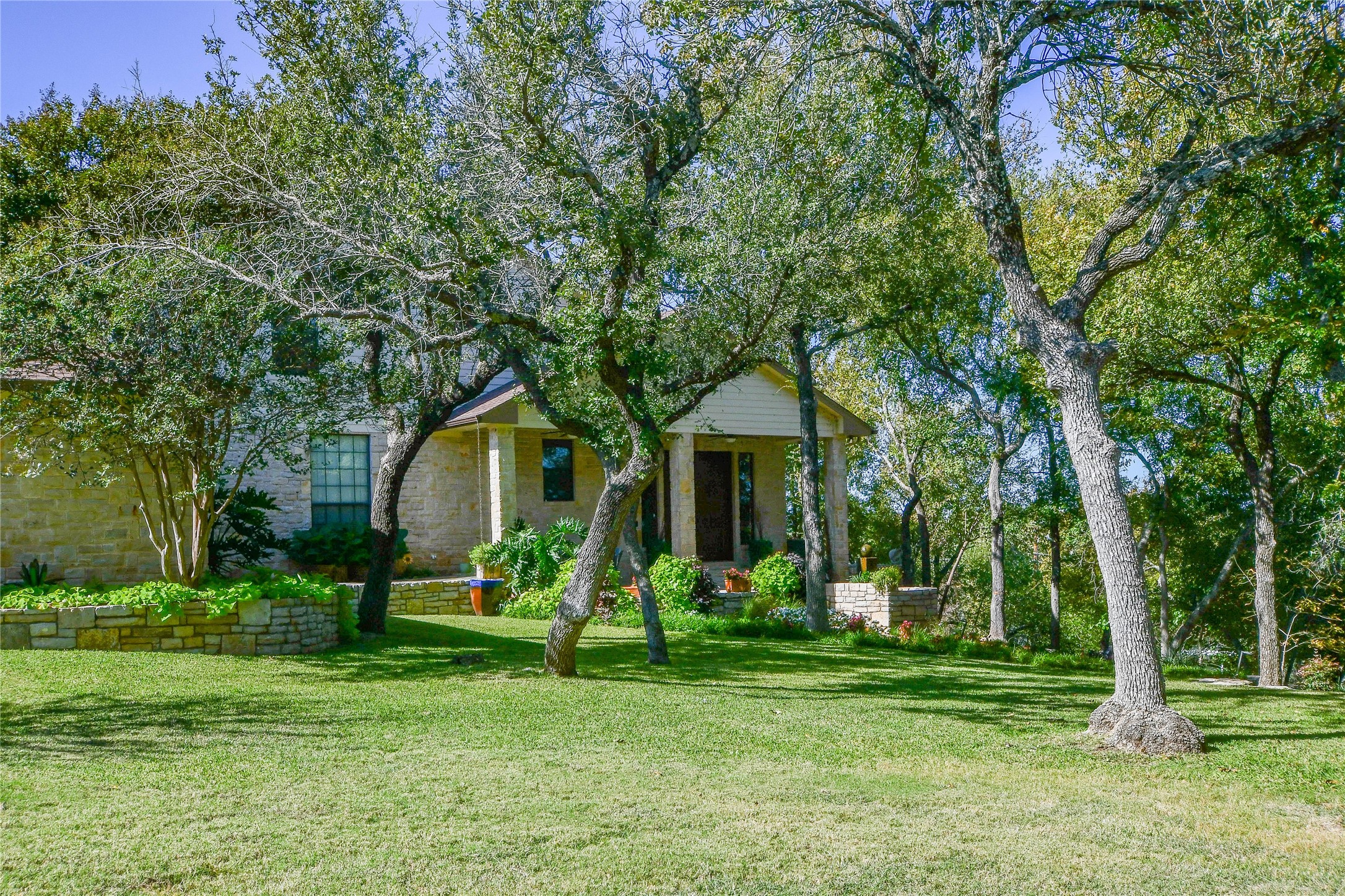 1501 S Chisholm Trail Granbury TX 76048