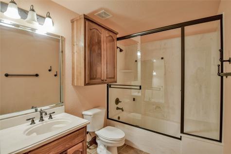1501 S Chisholm Trail Granbury TX 76048