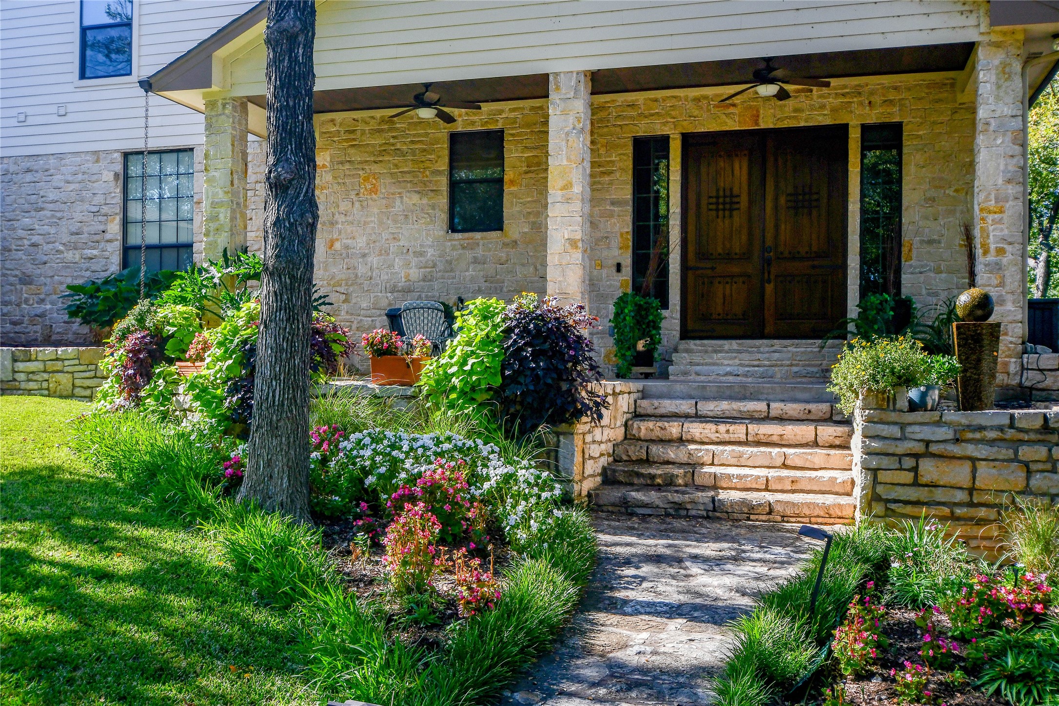 1501 S Chisholm Trail Granbury TX 76048