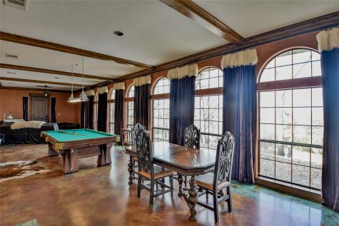 1501 S Chisholm Trail Granbury TX 76048