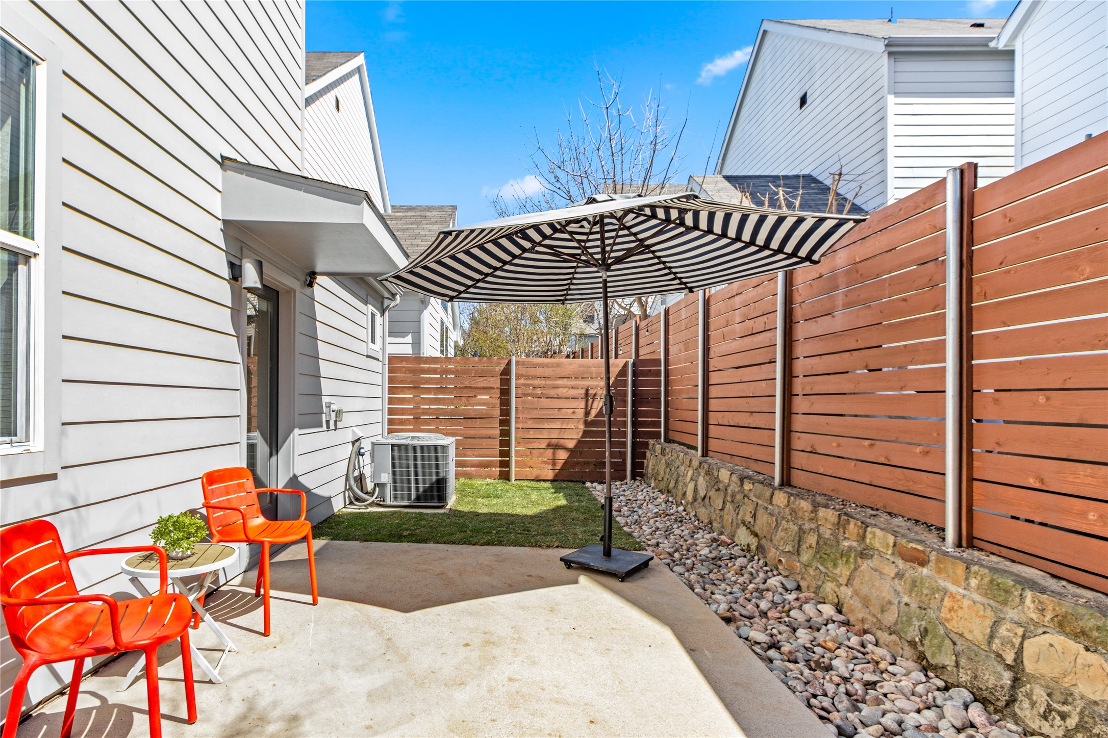 1228 Clifftop Lane Dallas TX 75208