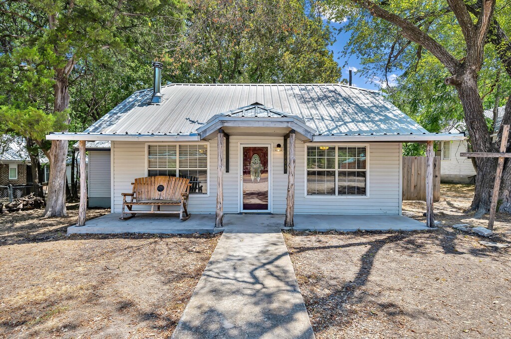 403 S 6th Street Valley Mills TX 76689