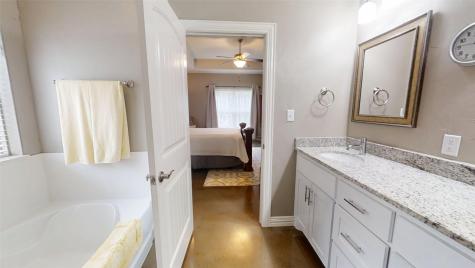 3904 Laramie Trail Granbury TX 76048