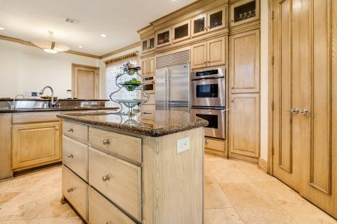 18729 Wainsborough Lane Dallas TX 75287