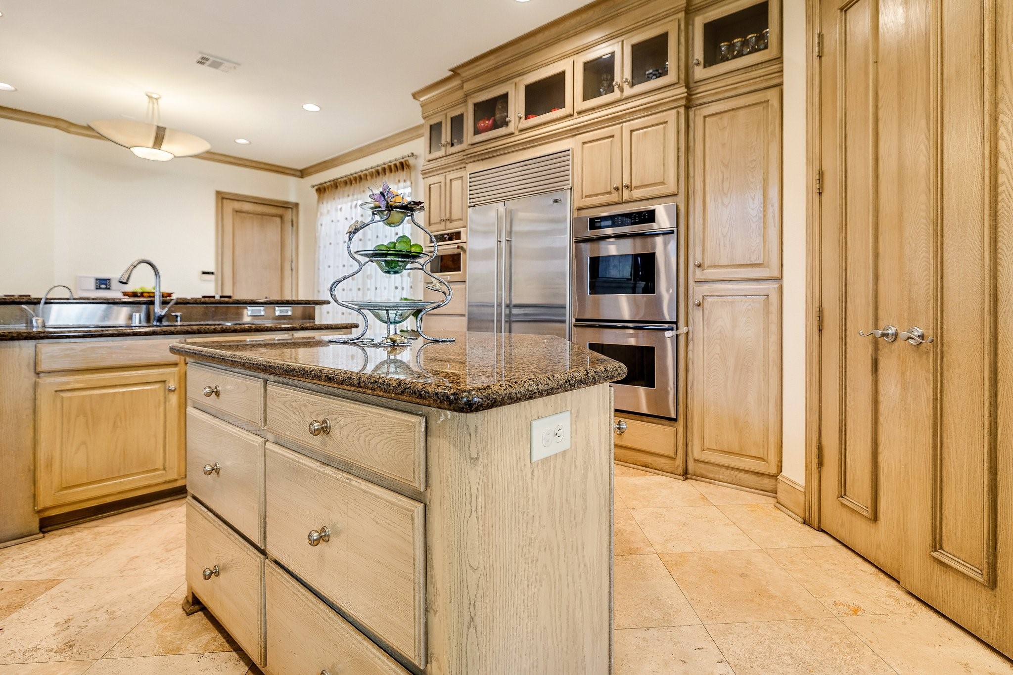 18729 Wainsborough Lane Dallas TX 75287
