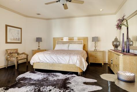18729 Wainsborough Lane Dallas TX 75287